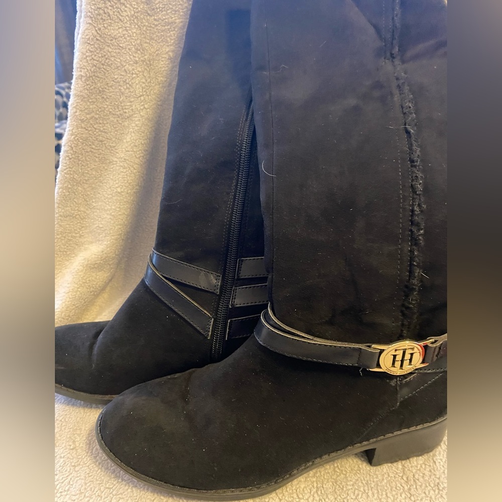 Tommy Hilfiger Black Suede Faux Fur lined boots Size 7